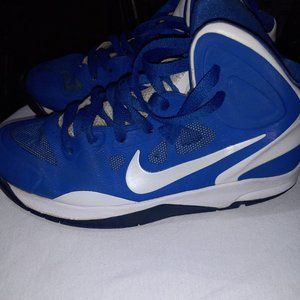 Nike  youth size 5.5 Hyper-Guard Blue/White Pre-owned